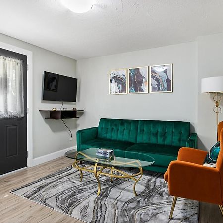 One Bedroom Apartment Moncton North ! Extérieur photo