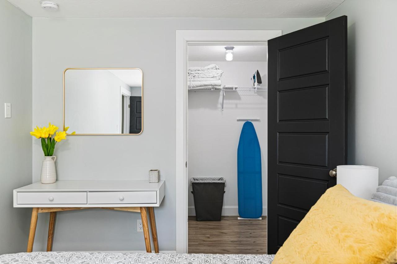 One Bedroom Apartment Moncton North ! Extérieur photo